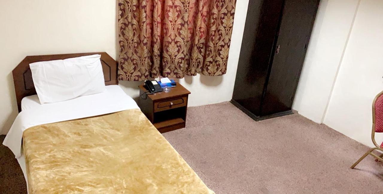 Asia Hotel Rijád Kültér fotó
